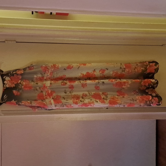 Size 22 maxi dress - Picture 2 of 2